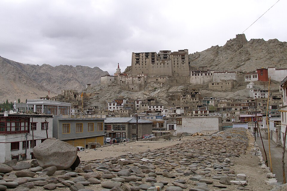 Delhi to Leh flights